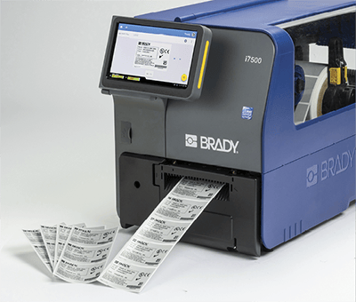Tlačiareň Brady i7500 tlačí veľké množstvo štítkov.